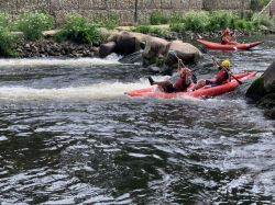 Au LP Zola, les 3PM découvrent le canoé kayak en EPS